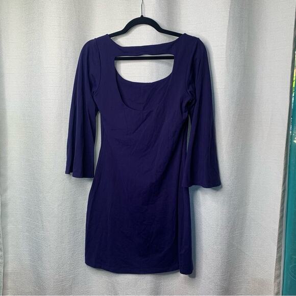 Susana Monaco bell sleeves open back mini dress size medium - Picture 3 of 6